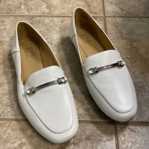 NWT (in box) Naturalizer shoes